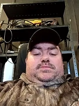 Rcraigue4 online show from October 24, 2025, 8:52 pm