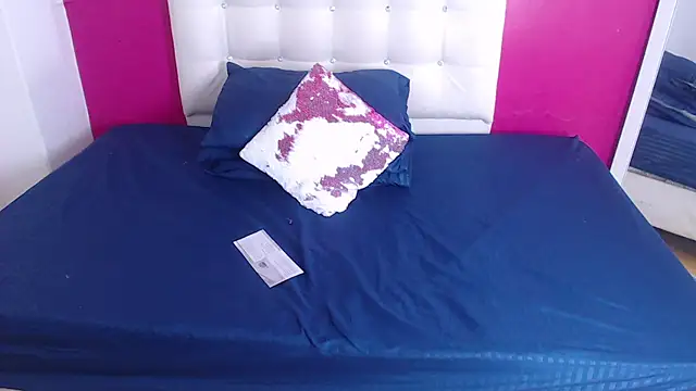 Snapshot of tinyy_whore18 chatting on October 22, 2025, 4:06 pm tinyy whore18 online show from October 22, 2025, 4:06 pm