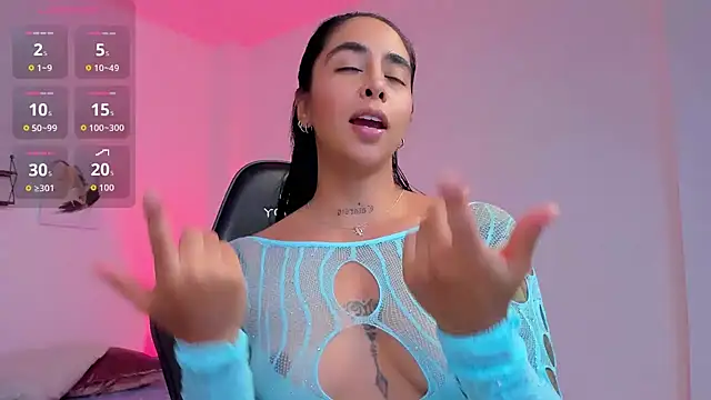 Snapshot of sophierooy22 chatting on November 4, 2025, 6:11 pm sophierooy22 online show from November 4, 2025, 6:11 pm