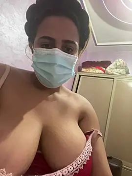 Lola-Sexxx online show from February 12, 2025, 7:35 pm