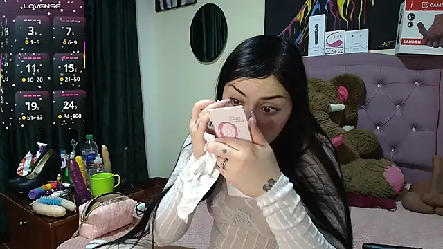 Emmie Hot online show from June 5, 2026, 11:49 am