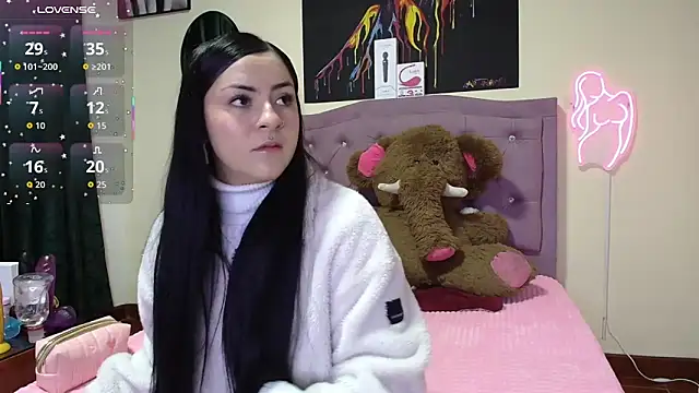 Emmie Hot online show from March 27, 2026, 11:55 am