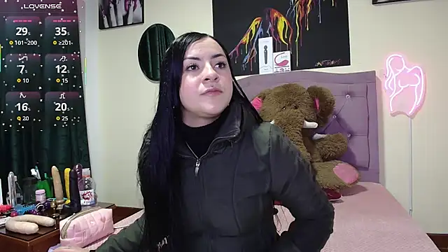 Emmie Hot online show from April 15, 2026, 11:49 am