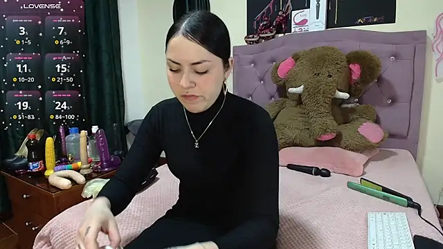 Emmie Hot online show from October 22, 2025, 12:04 pm