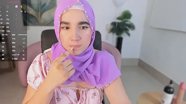 Snapshot of Ayha_khalaf chatting on October 6, 2025, 1:07 am Ayha khalaf online show from October 6, 2025, 1:07 am