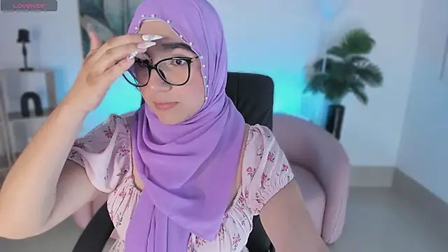 Snapshot of Ayha_khalaf chatting on September 12, 2025, 1:17 am Ayha khalaf online show from September 12, 2025, 1:17 am