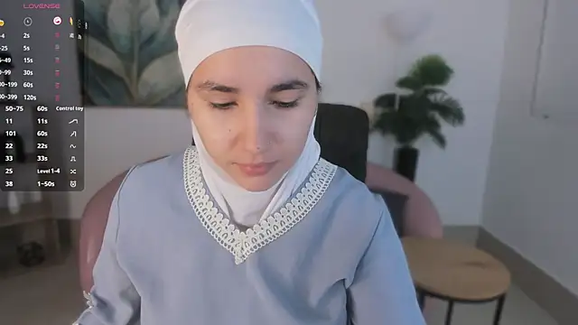 Snapshot of Ayha_khalaf chatting on September 29, 2025, 1:23 am Ayha khalaf online show from September 29, 2025, 1:23 am