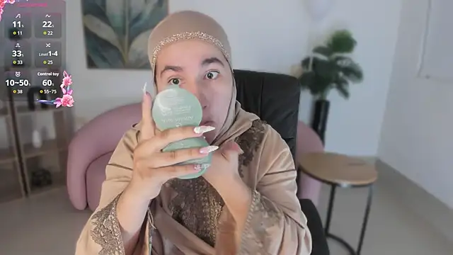 Snapshot of Ayha_khalaf chatting on September 15, 2025, 2:01 am Ayha khalaf online show from September 15, 2025, 2:01 am