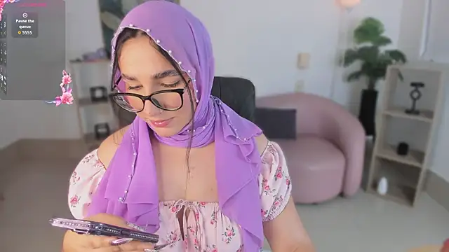 Ayha khalaf online show from January 15, 2026, 1:42 am