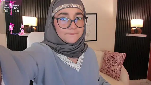 Snapshot of Ayha_khalaf chatting on March 20, 2025, 7:03 am Ayha khalaf online show from March 20, 2025, 7:03 am