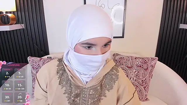 Snapshot of Ayha_khalaf chatting on March 6, 2025, 3:24 am Ayha khalaf online show from March 6, 2025, 3:24 am