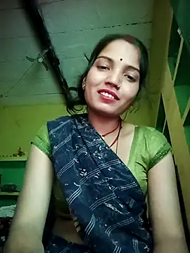 Snapshot of Bhuvi_Bedi chatting on February 24, 2025, 9:10 am Bhuvi Bedi online show from February 24, 2025, 9:10 am