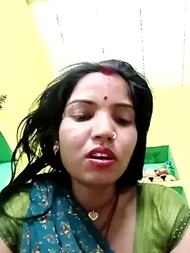 Snapshot of Bhuvi_Bedi chatting on February 26, 2025, 4:27 pm Bhuvi Bedi online show from February 26, 2025, 4:27 pm