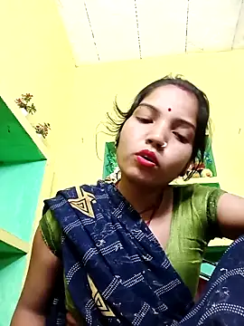 Snapshot of Bhuvi_Bedi chatting on March 12, 2025, 4:13 pm Bhuvi Bedi online show from March 12, 2025, 4:13 pm
