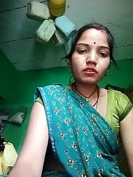 Snapshot of Bhuvi_Bedi chatting on February 26, 2025, 7:23 am Bhuvi Bedi online show from February 26, 2025, 7:23 am
