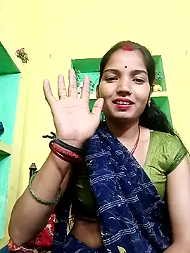 Snapshot of Bhuvi_Bedi chatting on February 14, 2025, 10:36 pm Bhuvi Bedi online show from February 14, 2025, 10:36 pm