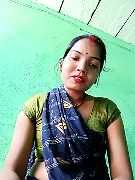 Snapshot of Bhuvi_Bedi chatting on March 4, 2025, 5:21 am Bhuvi Bedi online show from March 4, 2025, 5:21 am