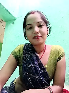 Snapshot of Bhuvi_Bedi chatting on March 8, 2025, 1:25 pm Bhuvi Bedi online show from March 8, 2025, 1:25 pm