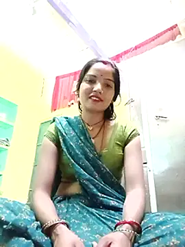Snapshot of Bhuvi_Bedi chatting on February 26, 2025, 10:38 am Bhuvi Bedi online show from February 26, 2025, 10:38 am
