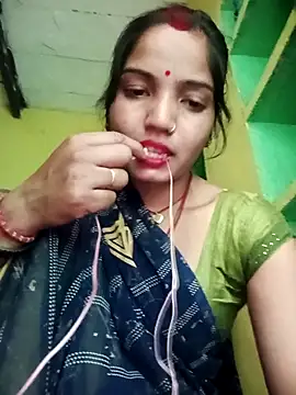 Snapshot of Bhuvi_Bedi chatting on February 28, 2025, 4:54 am Bhuvi Bedi online show from February 28, 2025, 4:54 am
