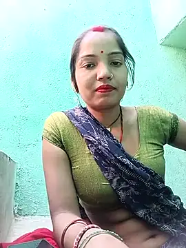 Snapshot of Bhuvi_Bedi chatting on March 8, 2025, 5:49 am Bhuvi Bedi online show from March 8, 2025, 5:49 am