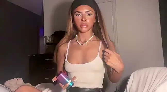 AngelFaye online show from February 26, 2025, 1:46 am