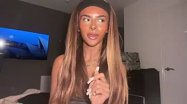 AngelFaye online show from March 1, 2025, 1:11 am