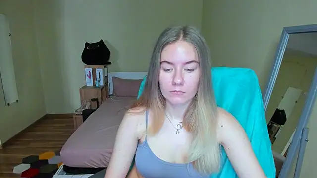 Snapshot of EmilyPaw chatting on February 26, 2025, 6:40 am EmilyPaw online show from February 26, 2025, 6:40 am