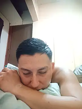 Snapshot of LuisMex1998 chatting on July 11, 2026, 1:06 am LuisMex1998 online show from July 11, 2026, 1:06 am