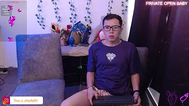 Tina 4 Charlie online show from November 30, 2025, 3:02 pm