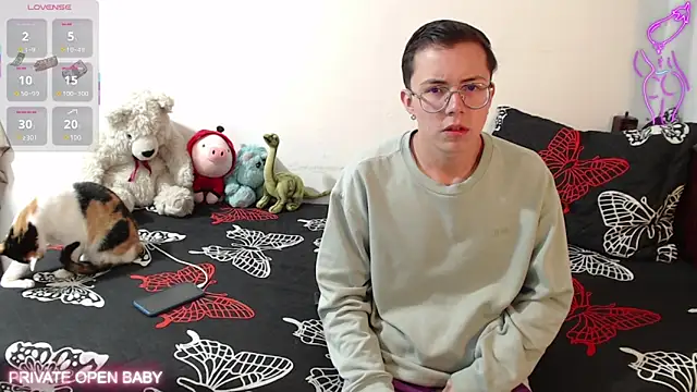 Snapshot of Tina_4_Charlie chatting on October 21, 2025, 12:15 pm Tina 4 Charlie online show from October 21, 2025, 12:15 pm