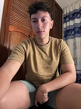 Snapshot of Amon__ashford chatting on February 21, 2025, 12:05 am Amon ashford online show from February 21, 2025, 12:05 am