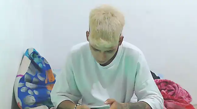 lu nastyboy18 online show from February 23, 2025, 6:17 am