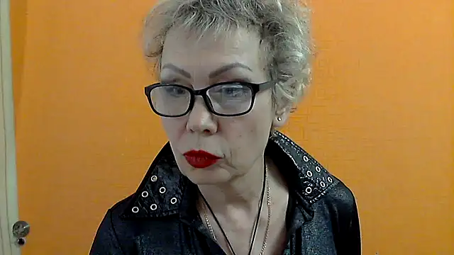 Snapshot of NessyJenixs chatting on February 3, 2025, 6:49 pm NessyJenixs online show from February 3, 2025, 6:49 pm