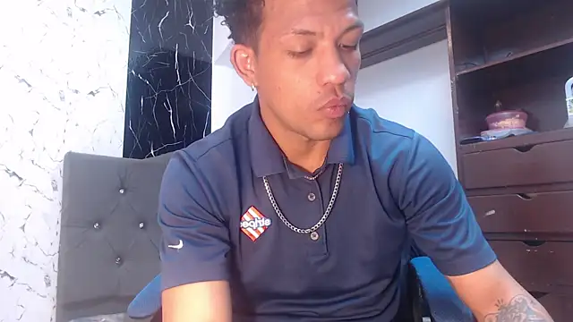 Snapshot of carlos_alber12 chatting on September 10, 2025, 6:51 pm carlos alber12 online show from September 10, 2025, 6:51 pm