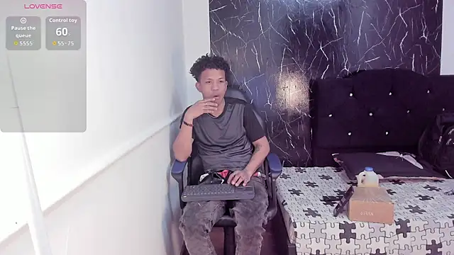 Snapshot of carlos_alber12 chatting on October 9, 2025, 12:06 pm carlos alber12 online show from October 9, 2025, 12:06 pm