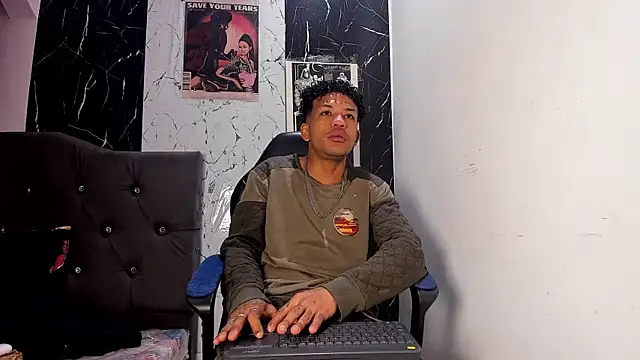 Snapshot of carlos_alber12 chatting on September 20, 2025, 1:05 pm carlos alber12 online show from September 20, 2025, 1:05 pm