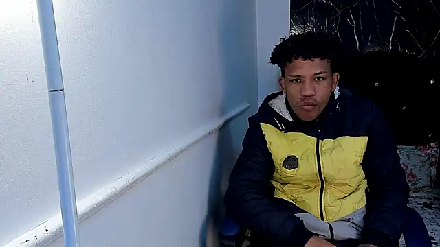 Snapshot of carlos_alber12 chatting on October 7, 2025, 12:50 pm carlos alber12 online show from October 7, 2025, 12:50 pm