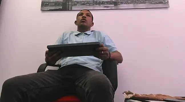 Snapshot of carlos_alber12 chatting on February 27, 2025, 7:15 pm carlos alber12 online show from February 27, 2025, 7:15 pm