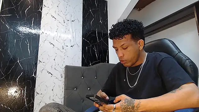 Snapshot of carlos_alber12 chatting on September 13, 2025, 1:00 pm carlos alber12 online show from September 13, 2025, 1:00 pm