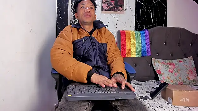 Snapshot of carlos_alber12 chatting on September 22, 2025, 12:55 pm carlos alber12 online show from September 22, 2025, 12:55 pm