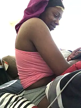 Snapshot of theprettysoles chatting on June 21, 2026, 1:17 pm theprettysoles online show from June 21, 2026, 1:17 pm