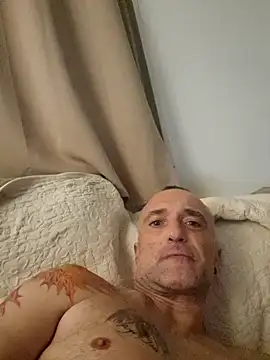 Snapshot of 4uallsex chatting on January 22, 2025, 9:43 pm 4uallsex online show from January 22, 2025, 9:43 pm