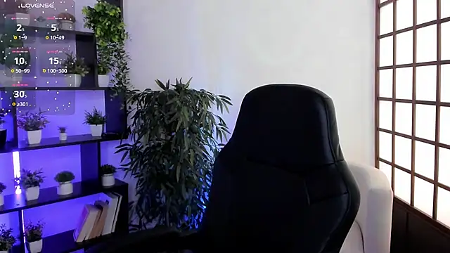 KristineBeauty online show from December 4, 2025, 8:13 am