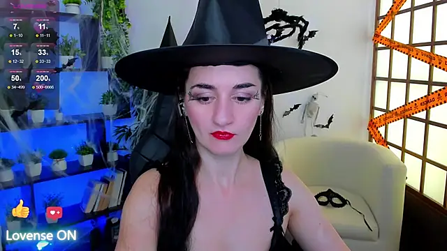 Snapshot of JessicaAlfo chatting on October 31, 2025, 2:19 am JessicaAlfo online show from October 31, 2025, 2:19 am