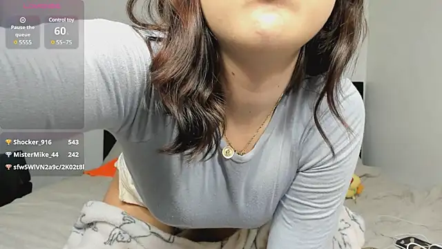 LiloshRoxy online show from February 27, 2025, 1:19 am