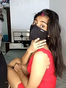 Snapshot of Love-N chatting on October 13, 2025, 7:48 pm Love-N online show from October 13, 2025, 7:48 pm