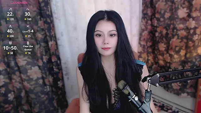 cat-lady-6688 online show from March 19, 2025, 1:51 pm