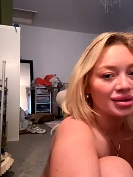 Snapshot of blissdimicco chatting on September 20, 2025, 9:58 am blissdimicco online show from September 20, 2025, 9:58 am