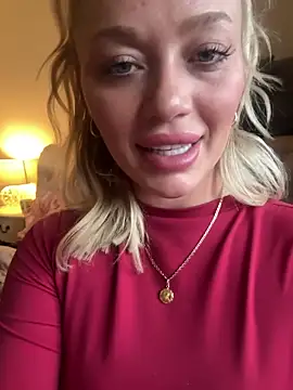 Snapshot of blissdimicco chatting on February 5, 2026, 11:50 am blissdimicco online show from February 5, 2026, 11:50 am